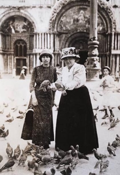 Alice B. Toklas and Gertrude Stein in Venice, 1908