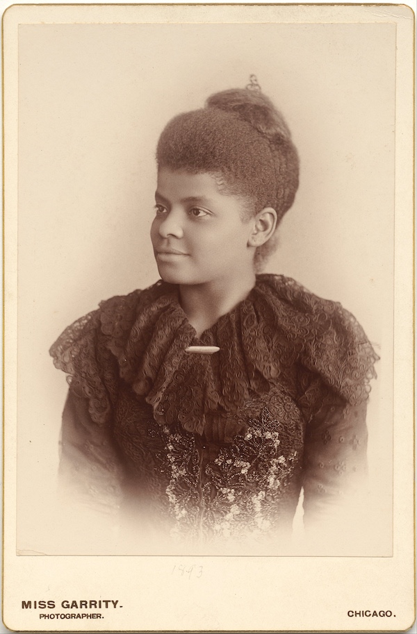 Ida B. Wells-Barnett full portrait2