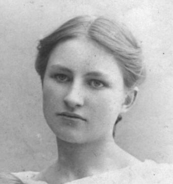 Helen Tracy Lowe-Porter at 18