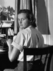 Daphne du Maurier at her desk