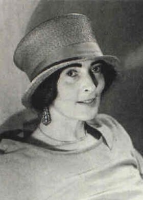 Mina loy photo by Man Ray