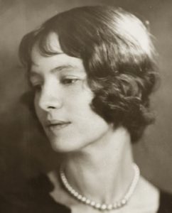 Maude Phelps Hutchins