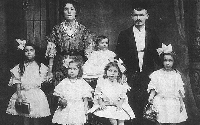 Sarah Brenner and family (Sydney Taylor)